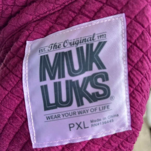 Musk Luks Ted quilted snap front with collar and long sleeve snap cuffs - Picture 9 of 9